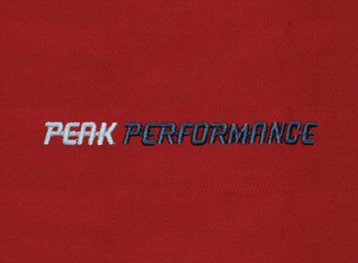 Logo Peak Performance - haft komputerowy